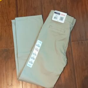 NWT SALE $25😍😍😍 Izod khaki pants